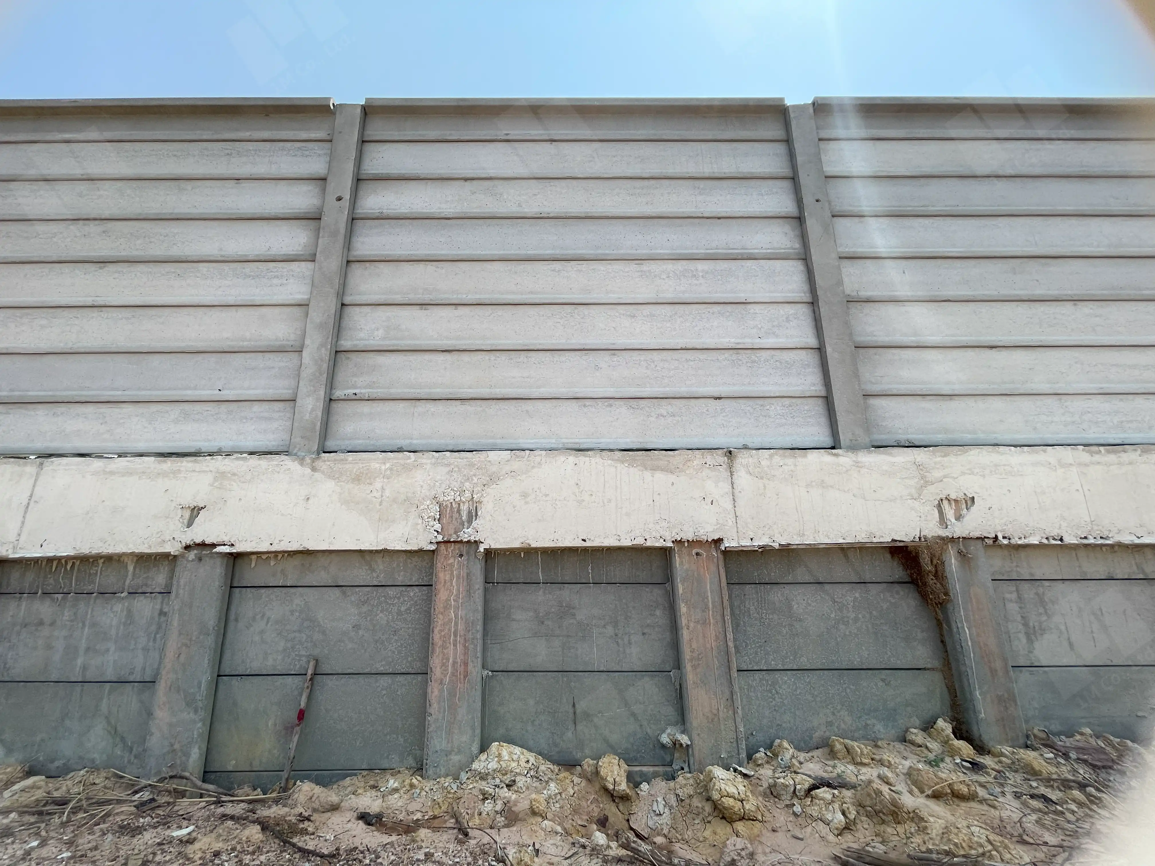 กำแพงกันดิน